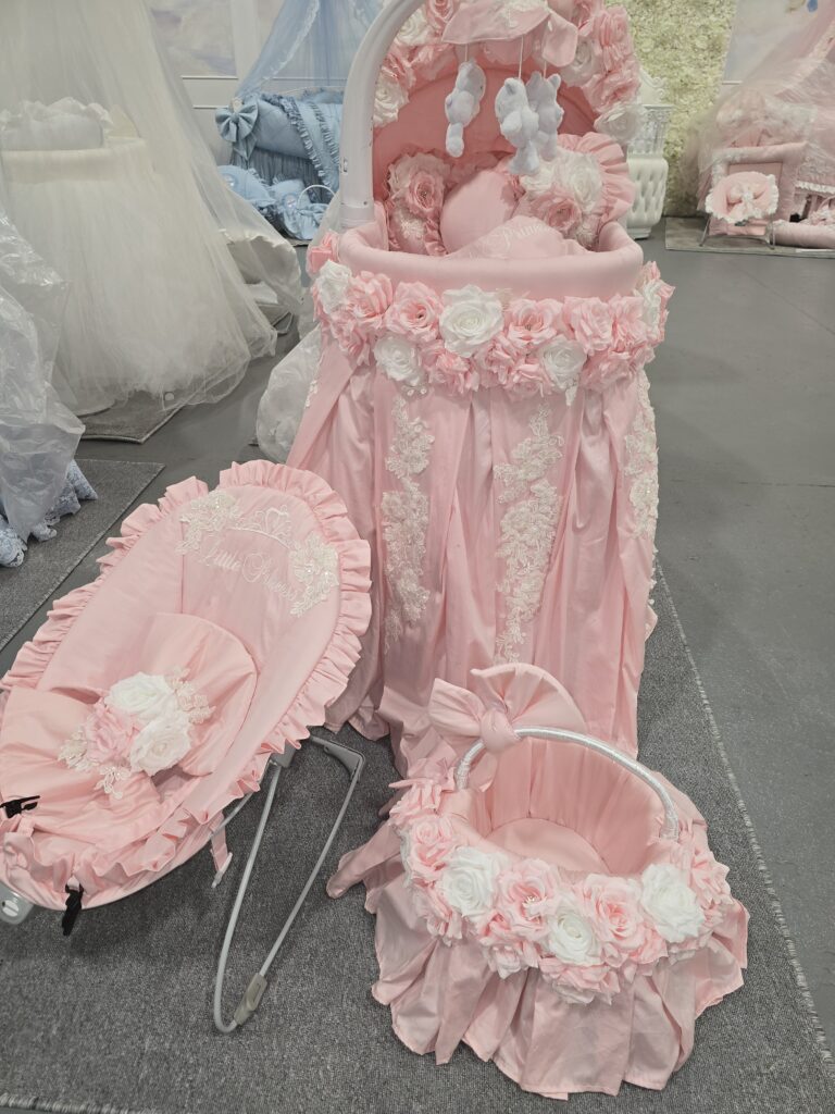 pink 'little princess' moses set